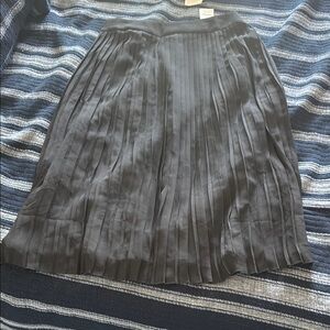 JCrew black pleated skirt size 6